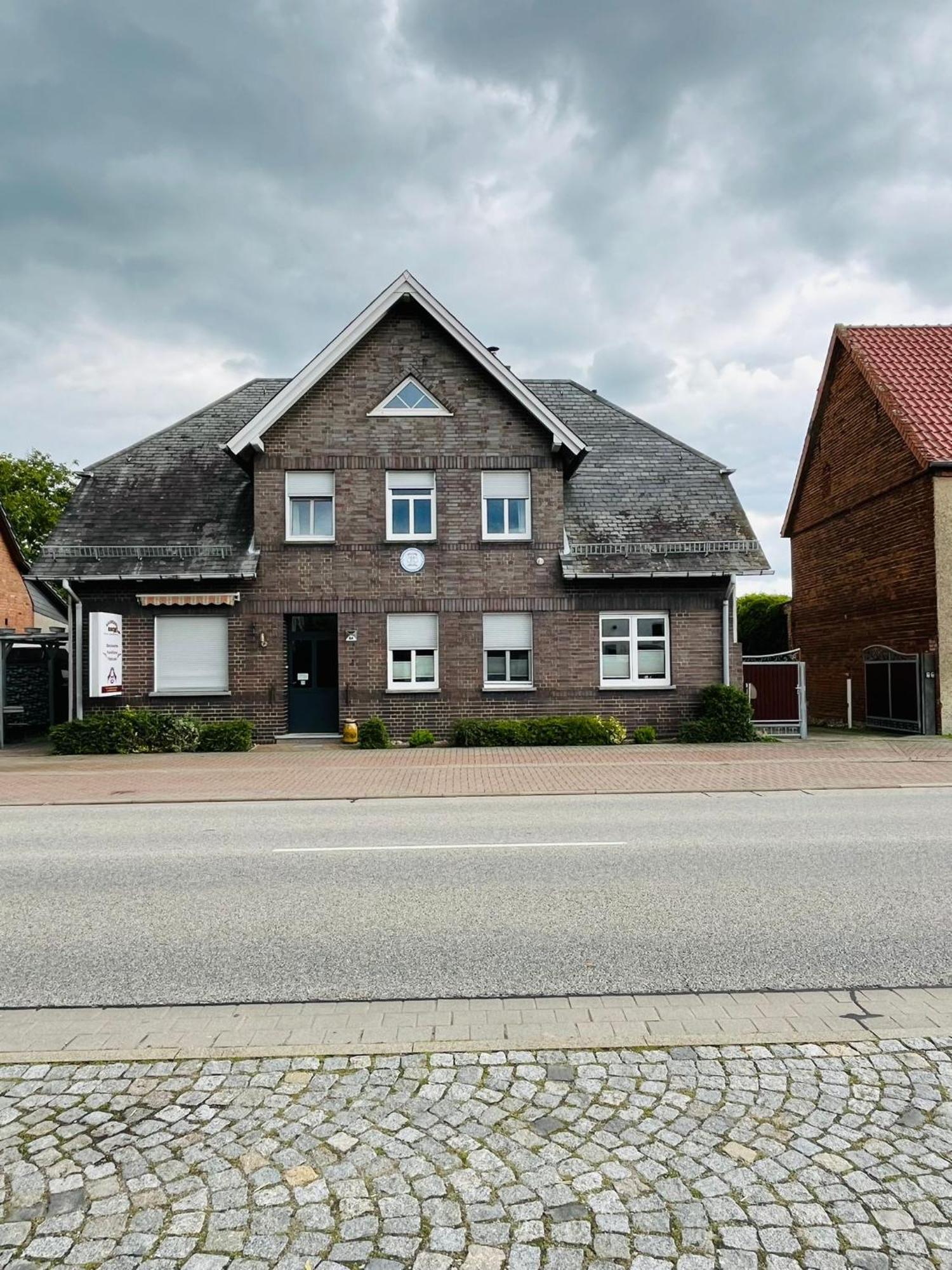 Lange Apartment *